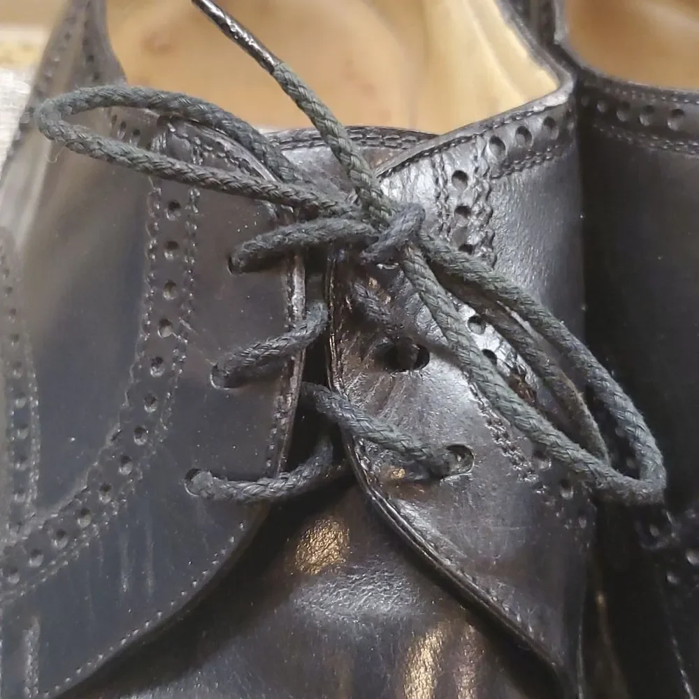 ‎BELTRAMI Black Leather Wingtip Oxfords - Size 9